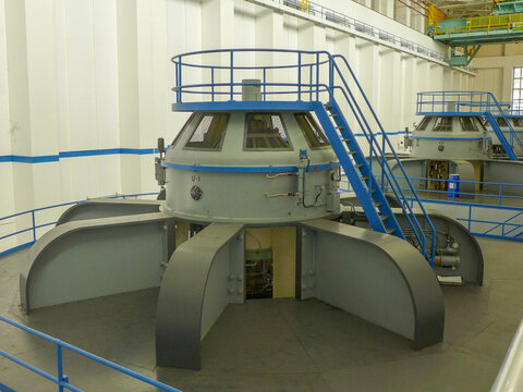 Exterior view of a generator at Shasta Dam